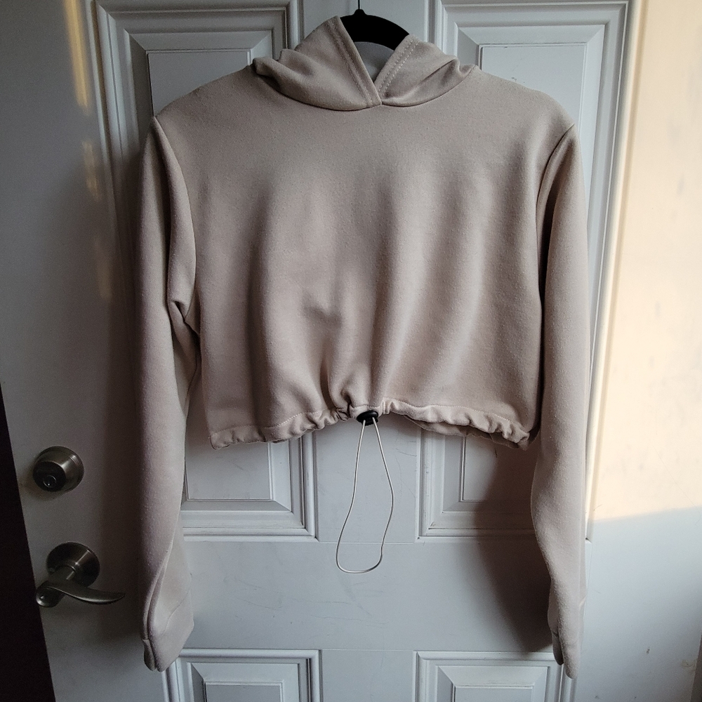 Boohoo Women's Cream Crop Hoodie